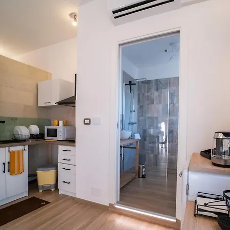 Pietra Bianca 쿠트로피아노