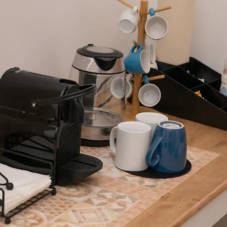 B&B Pietra Bianca 쿠트로피아노