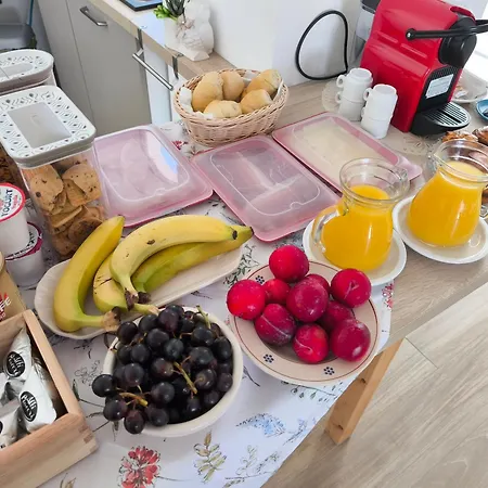 Pietra Bianca לינה וארוחת בוקר קוטרופיאנו