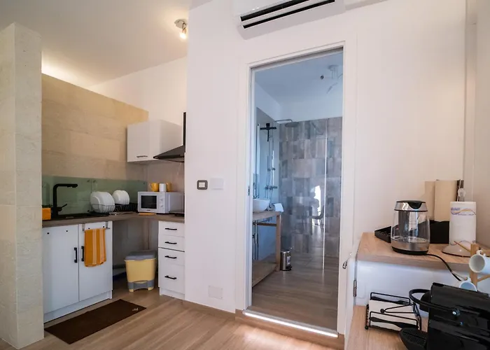 Pietra Bianca كوتروفيانو