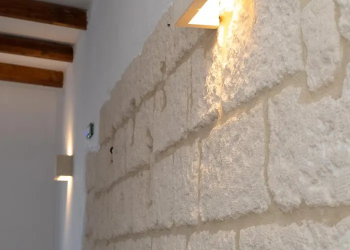 Pietra Bianca Bed & Breakfast Cutrofiano