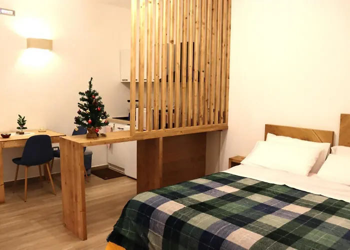 فندق مبيت وإفطار Pietra Bianca 5*